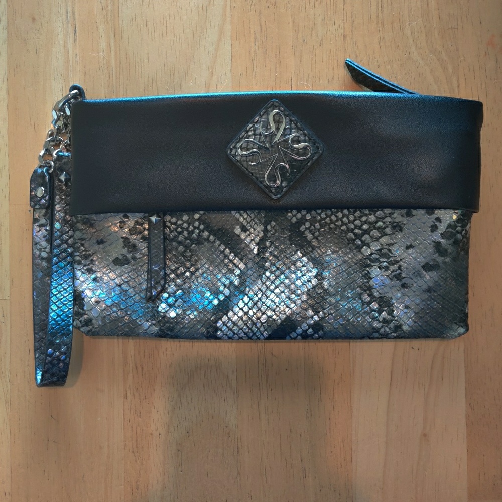 Simply Vera Wang Wristlet